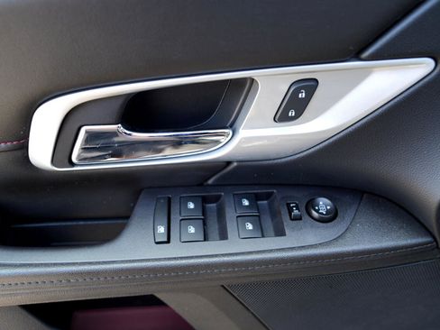 Used 2017 GMC Terrain SLT w/ Open Road Package image 28