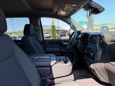 Used 2025 Chevrolet Silverado 2500 Custom w/ Custom Value Package AWD/4WD image 9