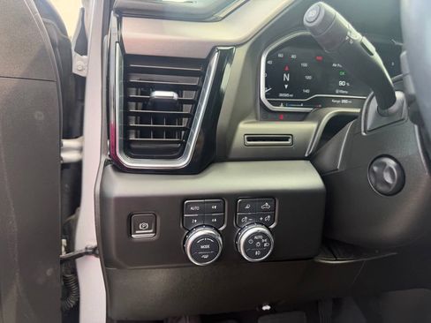 Used 2022 GMC Sierra 1500 Denali AWD/4WD image 29