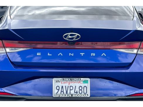 Used 2022 Hyundai Elantra SEL w/ Cargo Package FWD image 15