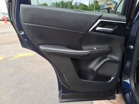 Used 2024 Mitsubishi Outlander SE AWD/4WD image 11