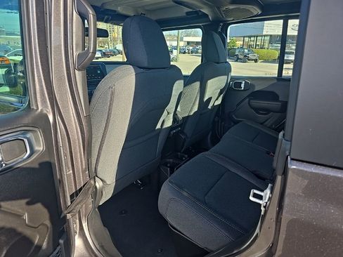 New 2026 Jeep Gladiator Sport AWD/4WD image 22