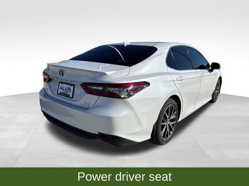 Used 2023 Toyota Camry XLE image 8