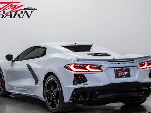 Used 2024 Chevrolet Corvette Stingray Preferred Conv w/ Z51 Performance Package RWD image 11