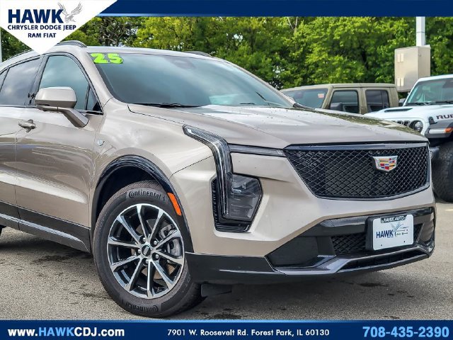 Used 2025 Cadillac XT4 Sport AWD/4WD image 2