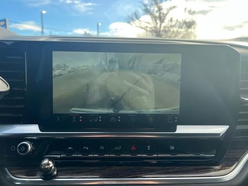 Used 2025 GMC Sierra 1500 SLE w/ Preferred Package image 21