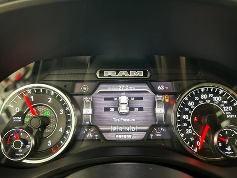 Used 2023 RAM 1500 Big Horn AWD/4WD image 17