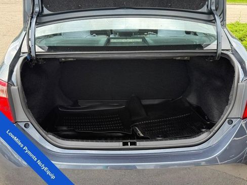 Used 2018 Toyota Corolla LE FWD image 9