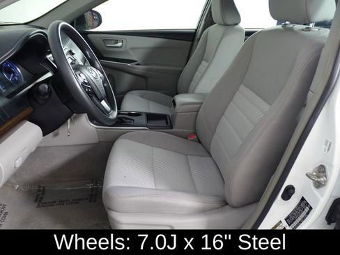 Used 2017 Toyota Camry LE image 15