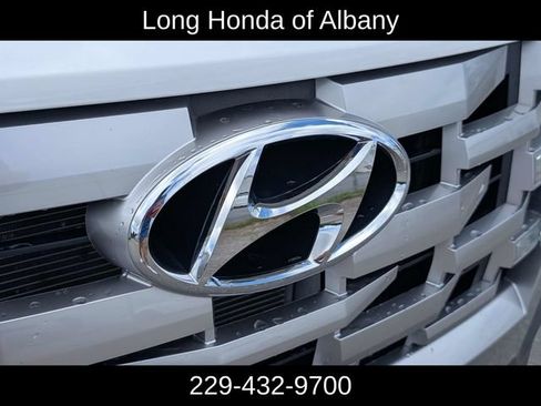 Used 2023 Hyundai Santa Cruz SEL Premium AWD/4WD image 4
