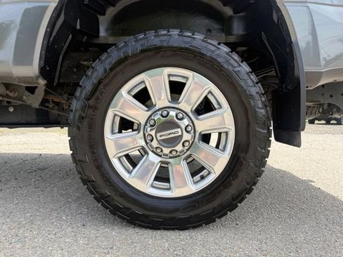 Used 2019 Ford F350 Platinum w/ Platinum Ultimate Package AWD/4WD image 8