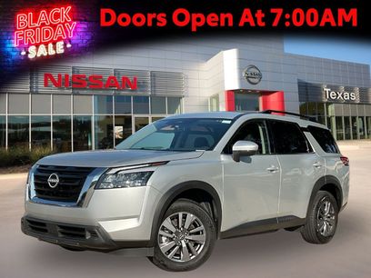Used 2024 Nissan Pathfinder SV