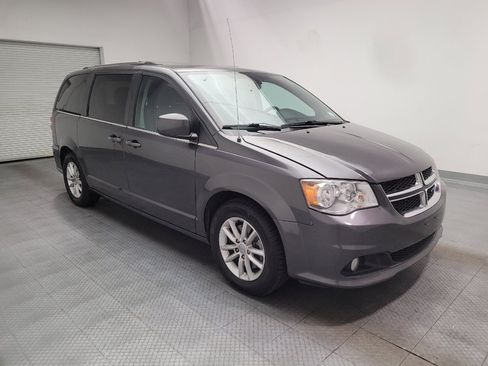 Used 2019 Dodge Grand Caravan SXT FWD image 13