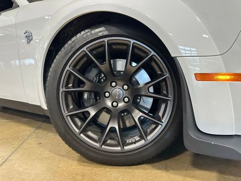 Used 2022 Dodge Challenger SRT Hellcat RWD image 13