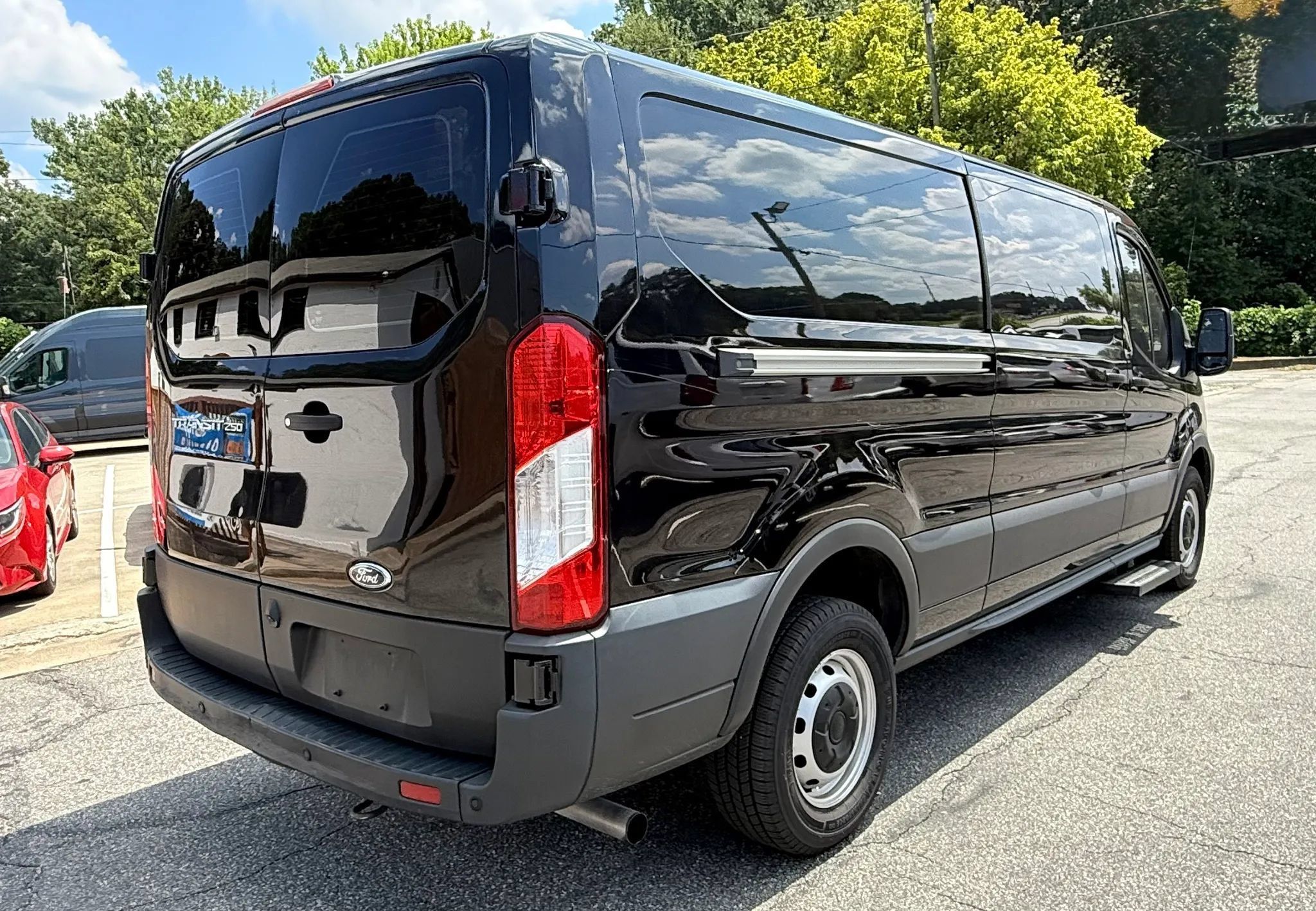 Used 2023 Ford Transit 250 Low Roof RWD image 7
