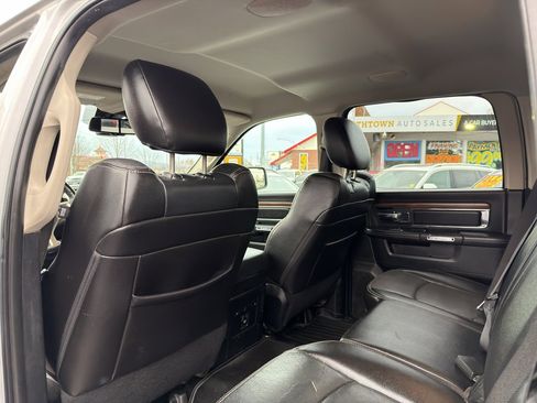 Used 2015 RAM 1500 Laramie w/ Convenience Group image 11