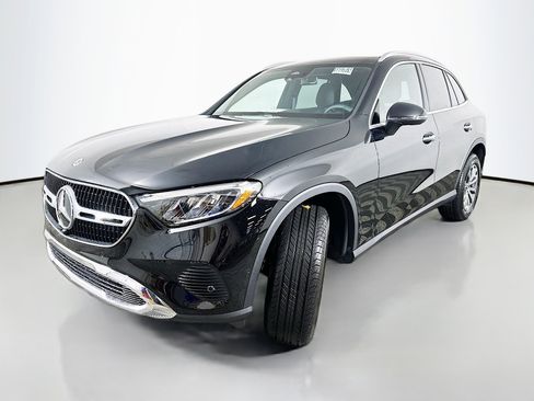 New 2026 Mercedes-Benz GLC 300 4MATIC image 3