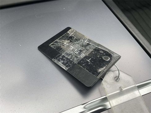 Used 2025 Tesla Model 3 Long Range image 30