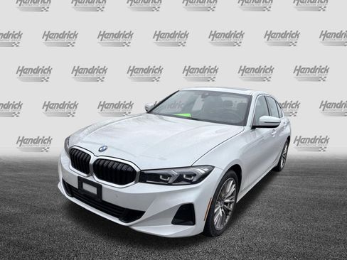 Used 2024 BMW 330i xDrive Sedan w/ Premium Package image 11