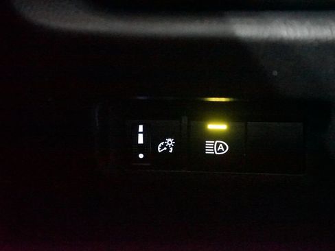 Certified 2025 Toyota RAV4 LE image 23