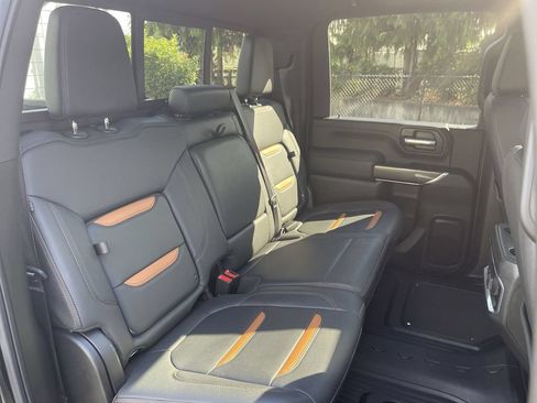 Used 2022 GMC Sierra 2500 AT4 w/ AT4 Premium Plus Package AWD/4WD image 28