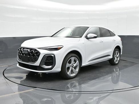 New 2025 Audi Q5 Premium Plus image 3