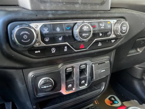 Used 2023 Jeep Wrangler Sport AWD/4WD image 3