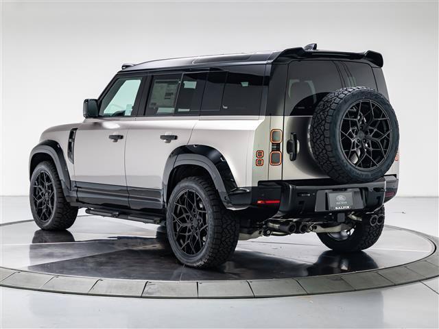 New 2026 Land Rover Defender 110 X-Dynamic SE AWD/4WD image 3