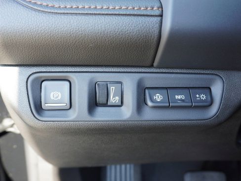 Used 2022 GMC Acadia AT4 w/ Technology Package image 21