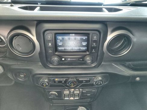 Used 2019 Jeep Wrangler Unlimited Sport S AWD/4WD image 16