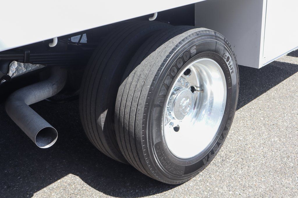 Used 2022 RAM 5500 Tradesman w/ Chrome Appearance Group RWD image 42