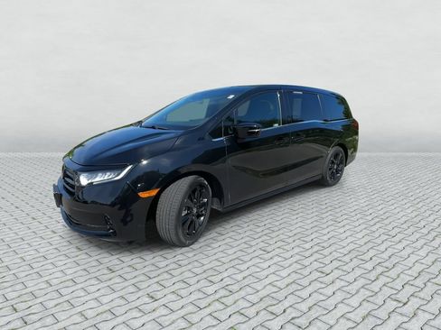 Used 2024 Honda Odyssey Sport image 4