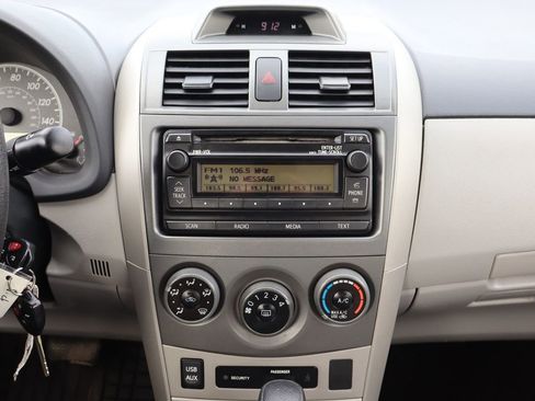 Used 2012 Toyota Corolla LE image 34