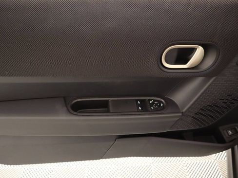 New 2025 MINI Cooper 2-Door Hardtop FWD image 16