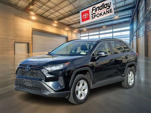 Used 2019 Toyota RAV4 LE w/ Carpet Mat Package image 1