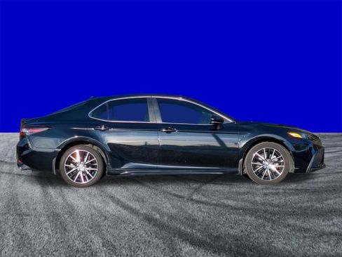 Used 2024 Toyota Camry SE w/ Convenience Package FWD image 3