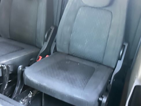 Used 2019 Ford Transit Connect XL image 17