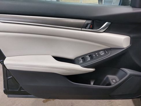 Used 2018 Honda Accord LX image 26