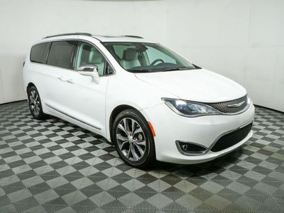 Used 2017 Chrysler Pacifica Limited