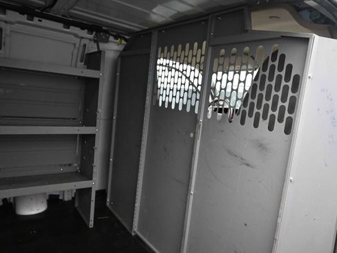 Used 2020 Chevrolet Express 2500 image 20