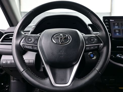 Used 2023 Toyota Camry XLE image 25