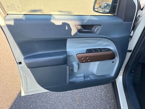 Used 2024 Ford Maverick Lariat image 16