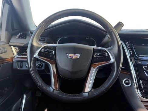 Used 2020 Cadillac Escalade Luxury w/ Escalade Sport Edition image 14