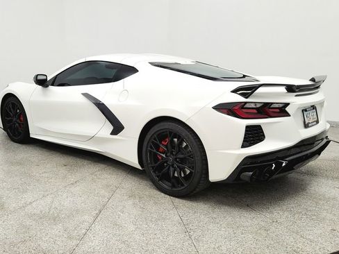 Used 2023 Chevrolet Corvette Stingray Preferred Cpe w/ Z51 Performance Package RWD image 3