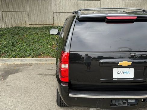 Used 2013 Chevrolet Tahoe LT RWD image 17