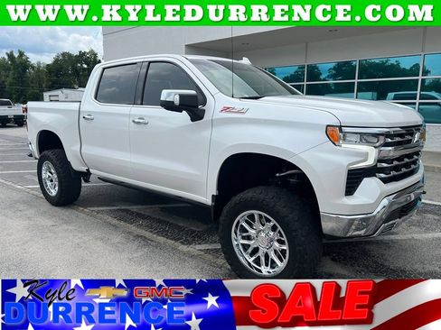 Used 2022 Chevrolet Silverado 1500 LTZ AWD/4WD image 1