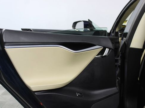 Used 2013 Tesla Model S Performance RWD image 47