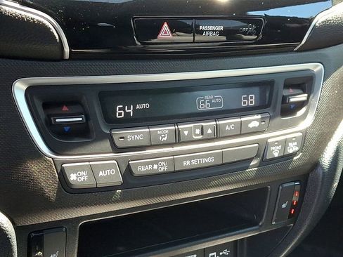 Used 2022 Honda Passport TrailSport image 17