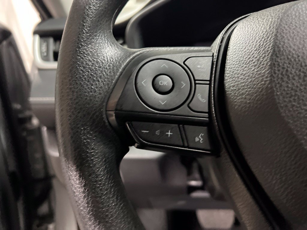 Used 2025 Toyota RAV4 XLE AWD/4WD image 24