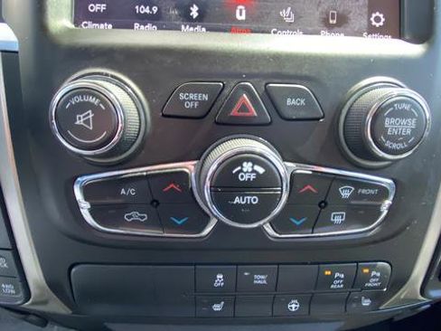 Used 2019 RAM 1500 Big Horn AWD/4WD image 16